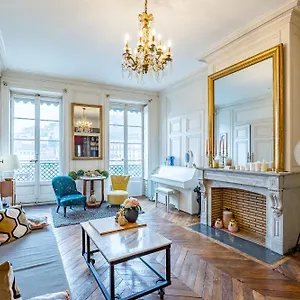  Apartment Haussmannien D'artiste, Exception, Quai De Saone Balcon+parking